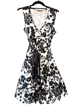 Voile Cotton Block Print V Neck Tie Waist A Line Dress Black White Size Medium